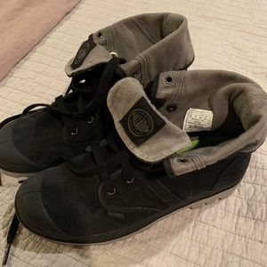 Palladium Pallabrouse Baggy Shoe. Black Size 10